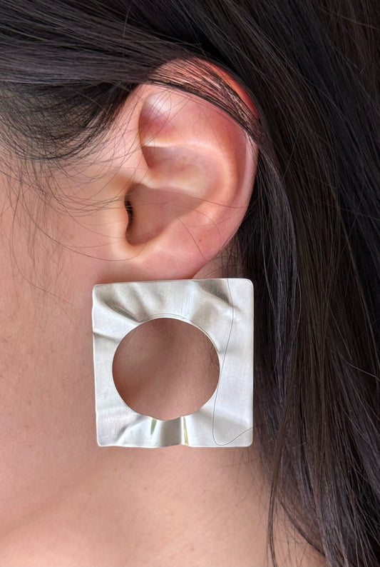 Asymmetric IN OR OUT